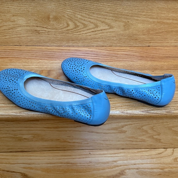 Vionic Women's Robyn Supportive ballet perforated flat shoes Blue Size 11 M - Picture 9 of 15